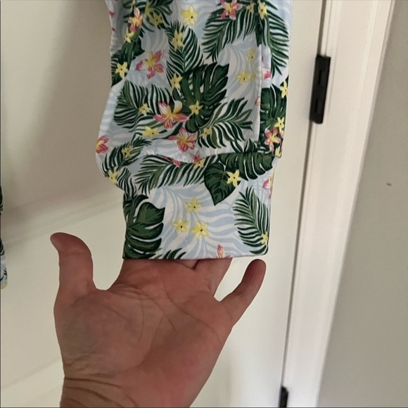 Super Cute Tommy Bahama Tropical PJs large top medium bottoms NWT - Picture 9 of 9